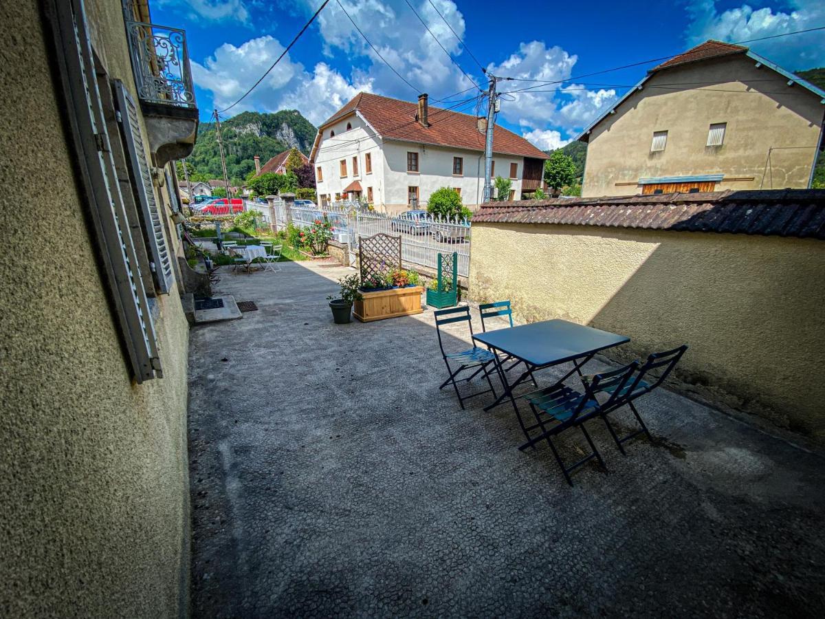 Lisons Des Sources Villa Nans-sous-Sainte-Anne Bagian luar foto